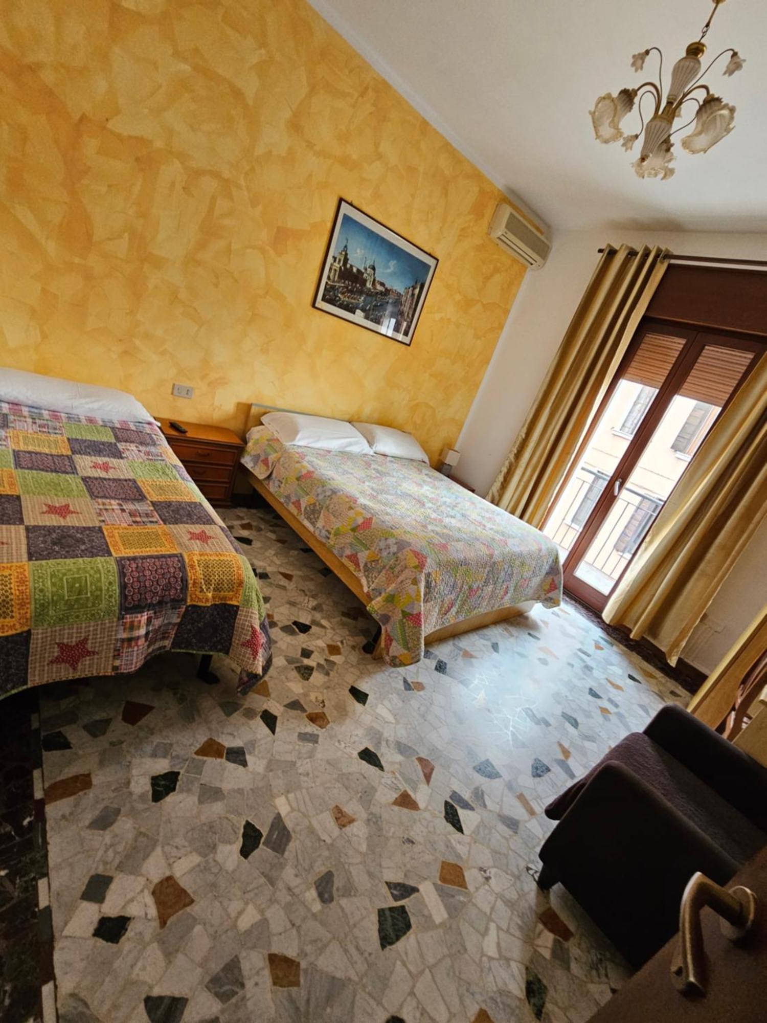 メストレ B＆B カポーニブラザーズ Bed & Breakfast エクステリア 写真